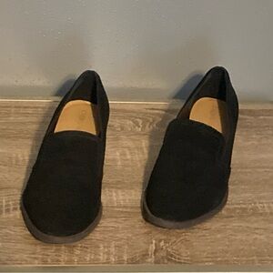 Crown Vintage Black Suede Slip-Ons Sz 9 1/2
